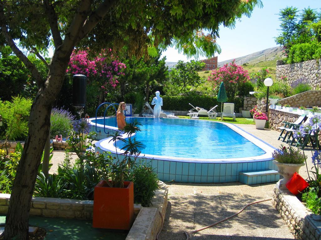 Family Apartments K&M Pag Town Luaran gambar