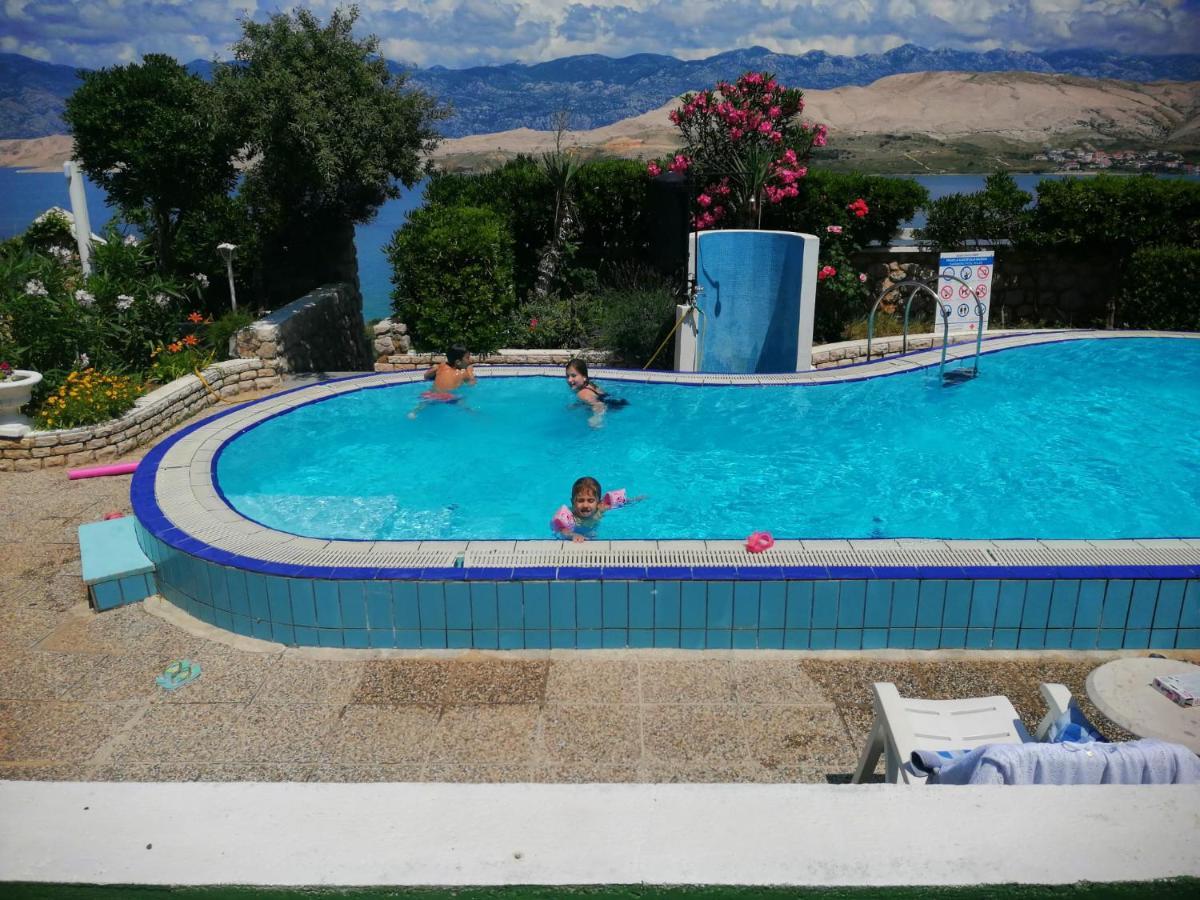Family Apartments K&M Pag Town Luaran gambar