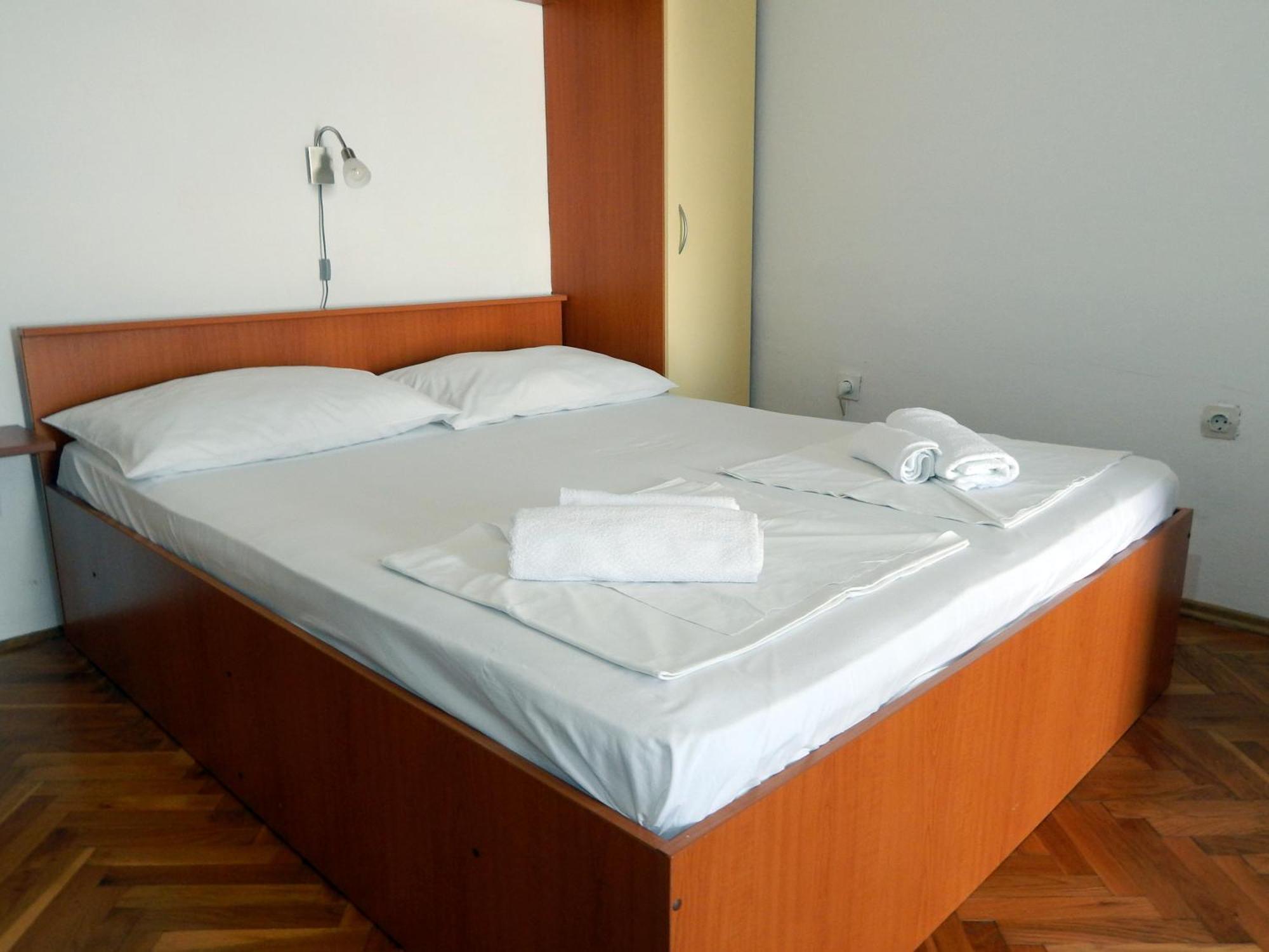 Family Apartments K&M Pag Town Bilik gambar