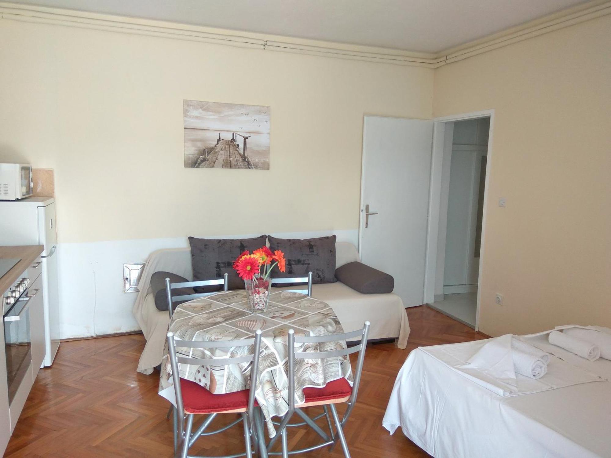 Family Apartments K&M Pag Town Luaran gambar