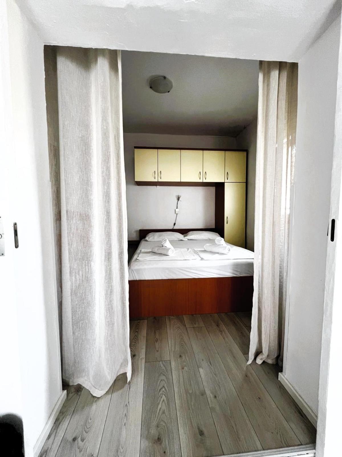 Family Apartments K&M Pag Town Luaran gambar